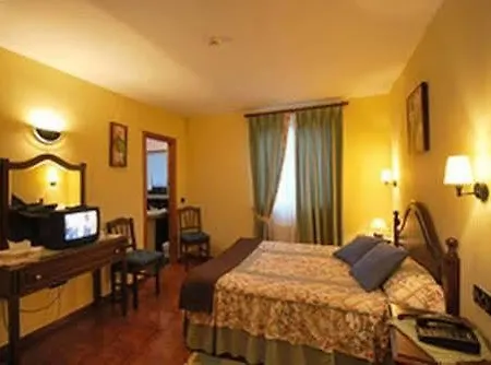 La Ercina Hotel Intriago